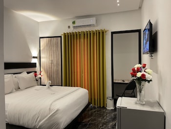 Hôtel Vendôme Douala,,3 star