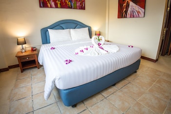 ricos patong residence