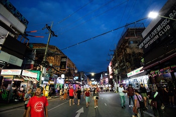 ricos patong residence