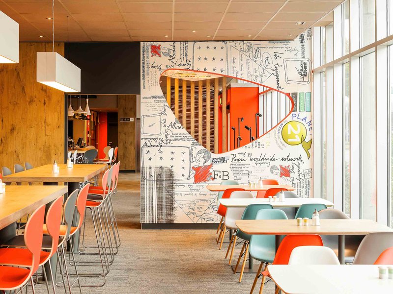 ibis luebeck