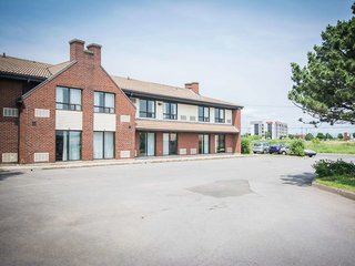 Comfort Inn Airport East - Ancienne Lorette,Montreal>>L'ancienne-Lorette,3 star