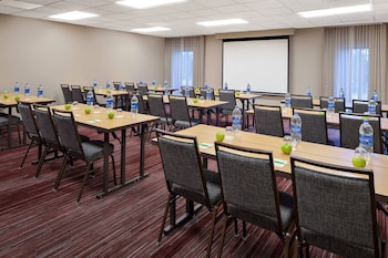 courtyard by marriott pittsburgh airport