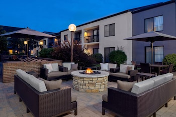 Courtyard By Marriott Pittsburgh Airport,Coraopolis>>Allegheny County,3 star