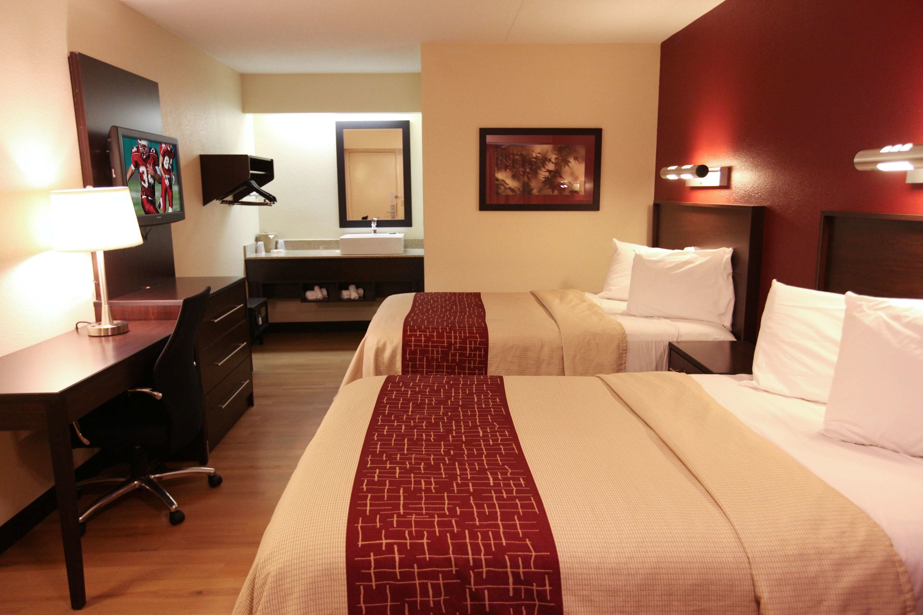 red roof inn plus pittsburgh south airport