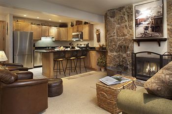 laurelwood condominiums