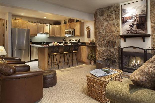 laurelwood condominiums