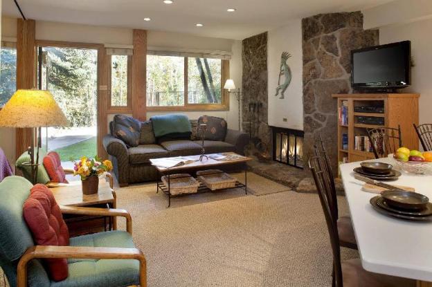 laurelwood condominiums