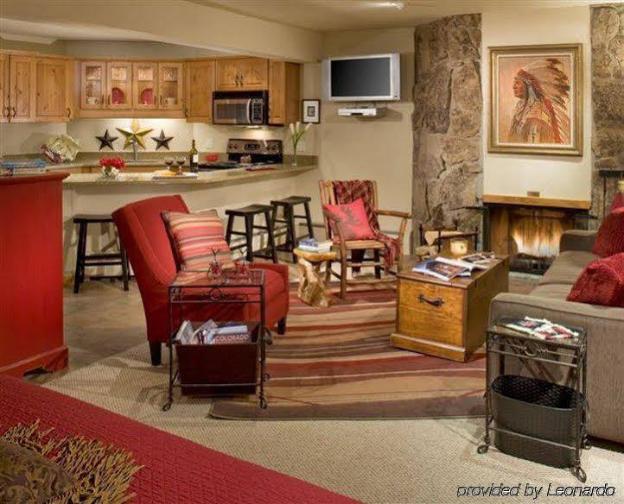 laurelwood condominiums