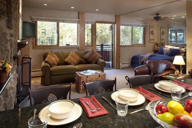 laurelwood condominiums