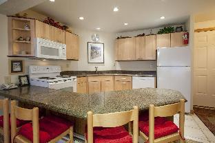 laurelwood condominiums