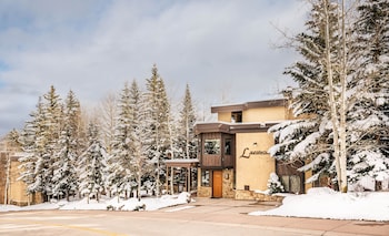 laurelwood condominiums