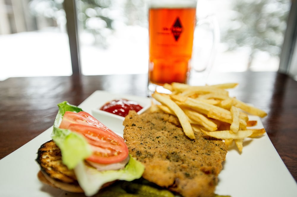 laurelwood condominiums