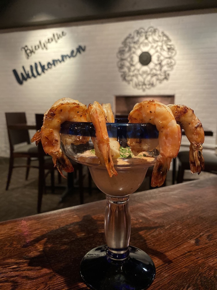 laurelwood condominiums