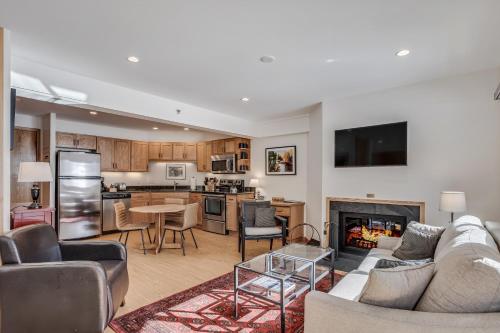 laurelwood condominiums