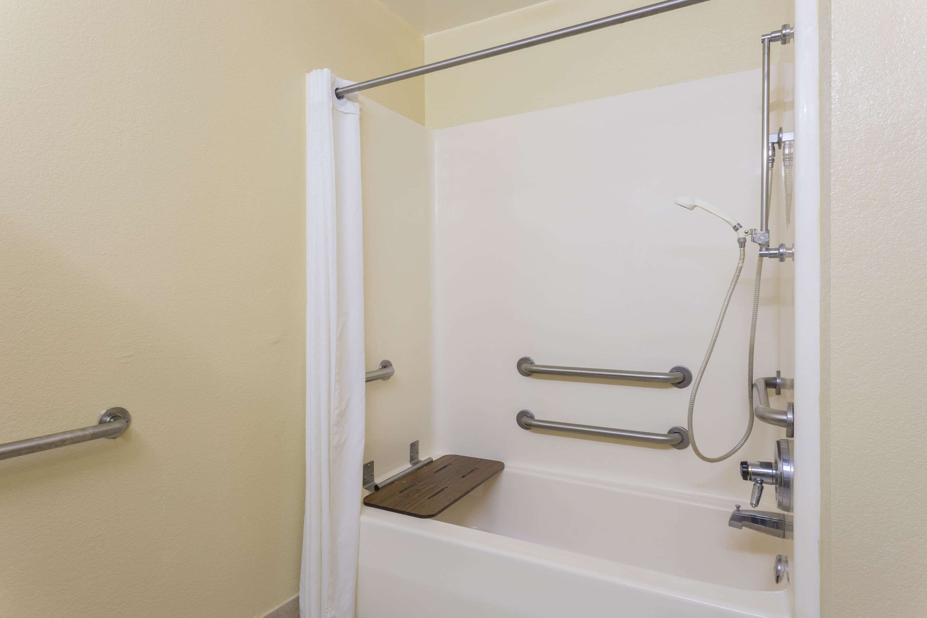 microtel inn and suites by wyndham tuscaloosa east