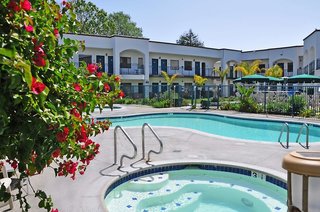 Oxford Suites Pismo Beach,Oceano>>Grover Beach,3 star