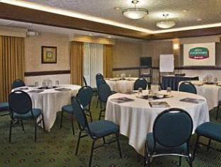 courtyard by marriott richmond northwest
