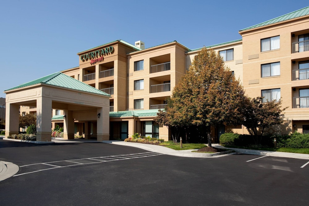 courtyard by marriott richmond northwest