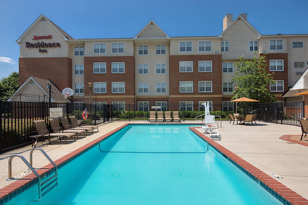 residence inn by marriott richmond northwest