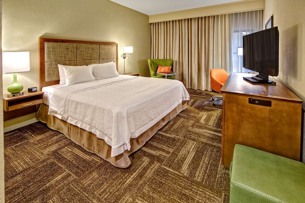 hampton inn and suites asheville airport