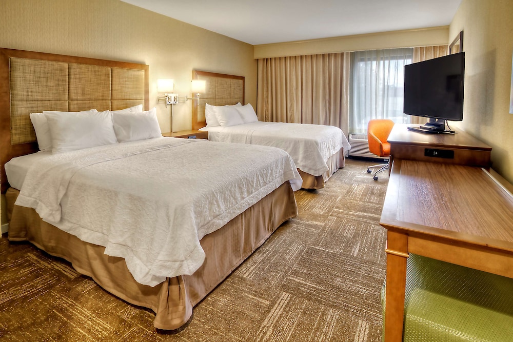 hampton inn and suites asheville airport