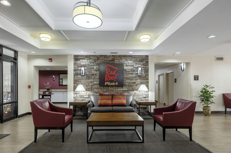 red roof inn plus gainesville