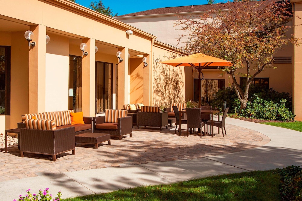 courtyard by marriott charlottesville