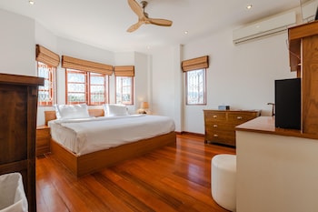Tropical 6 Bedroom Villa Sanctuary,,5 star