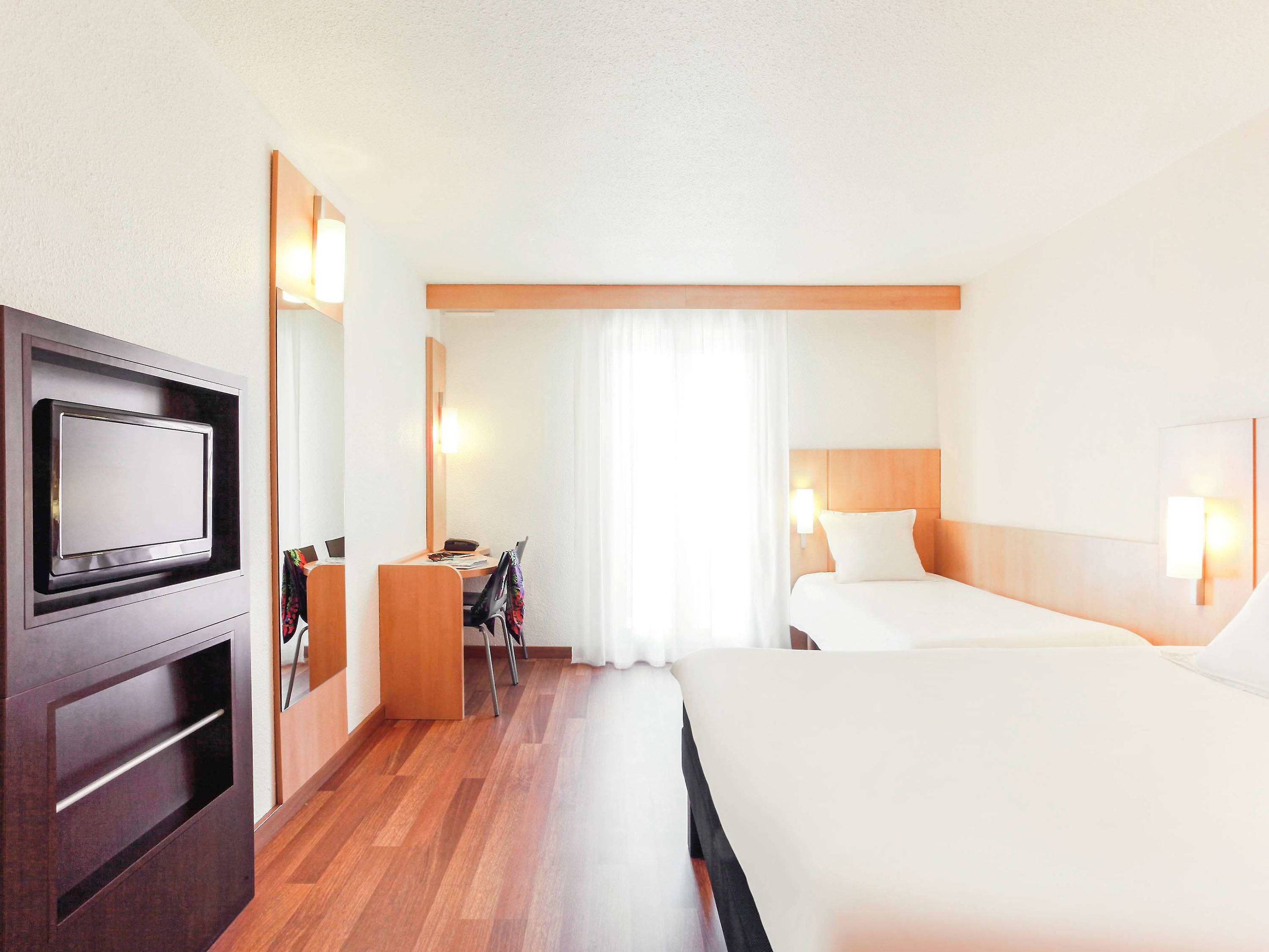 ibis hyeres centre