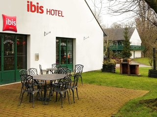 Ibis Coventry South,Coventry>>Birmingham,3 star