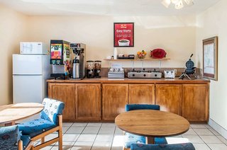 Econo Lodge,Eagle Nest>>Albuquerque,2 star