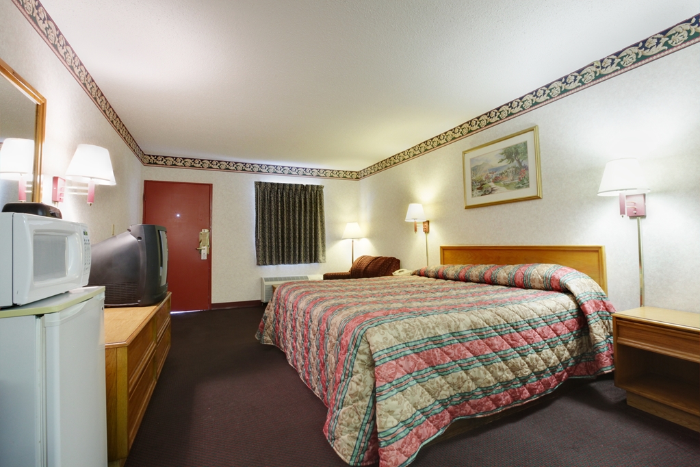 americas best value inn and suites macon at eisenhower parkway