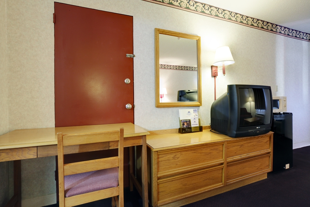 americas best value inn and suites macon at eisenhower parkway