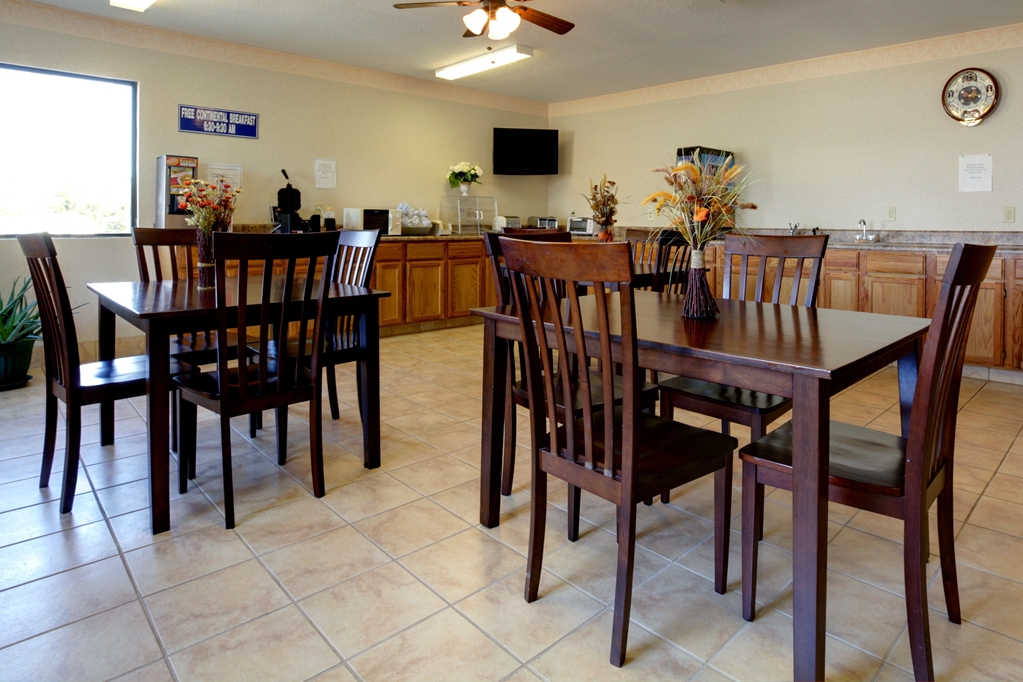 americas best value inn and suites macon at eisenhower parkway