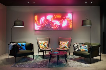 moxy bristol a marriott hotel