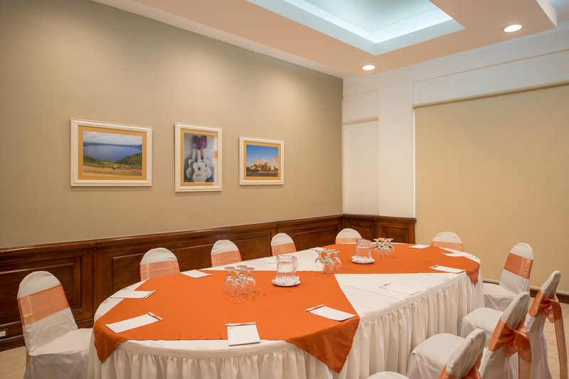 hotel globales camino real managua