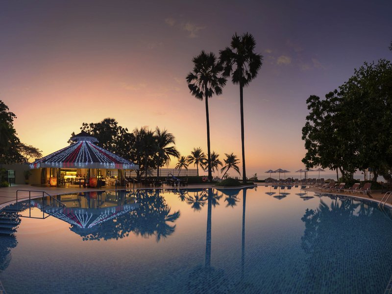 novotel rayong rim pae resort