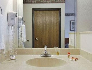 Super 8 By Wyndham Victoria/North/Mall Area,Victoria County>>Victoria,2 star