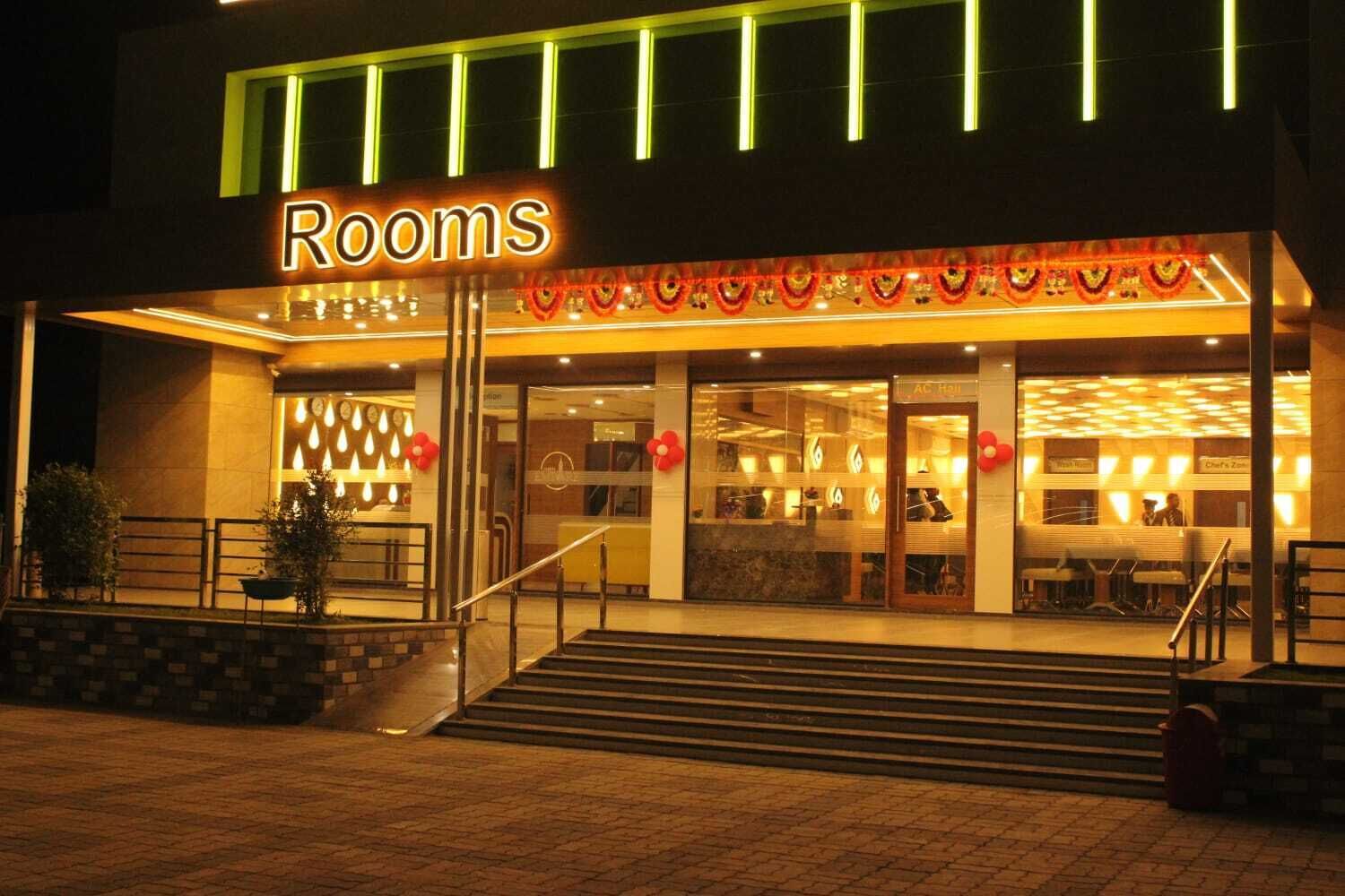 Hotel Empire,Valsad>>Daman,2 star