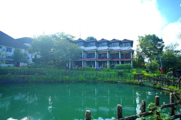 adrak summer sand hill resort vagamon