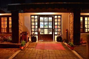 adrak summer sand hill resort vagamon