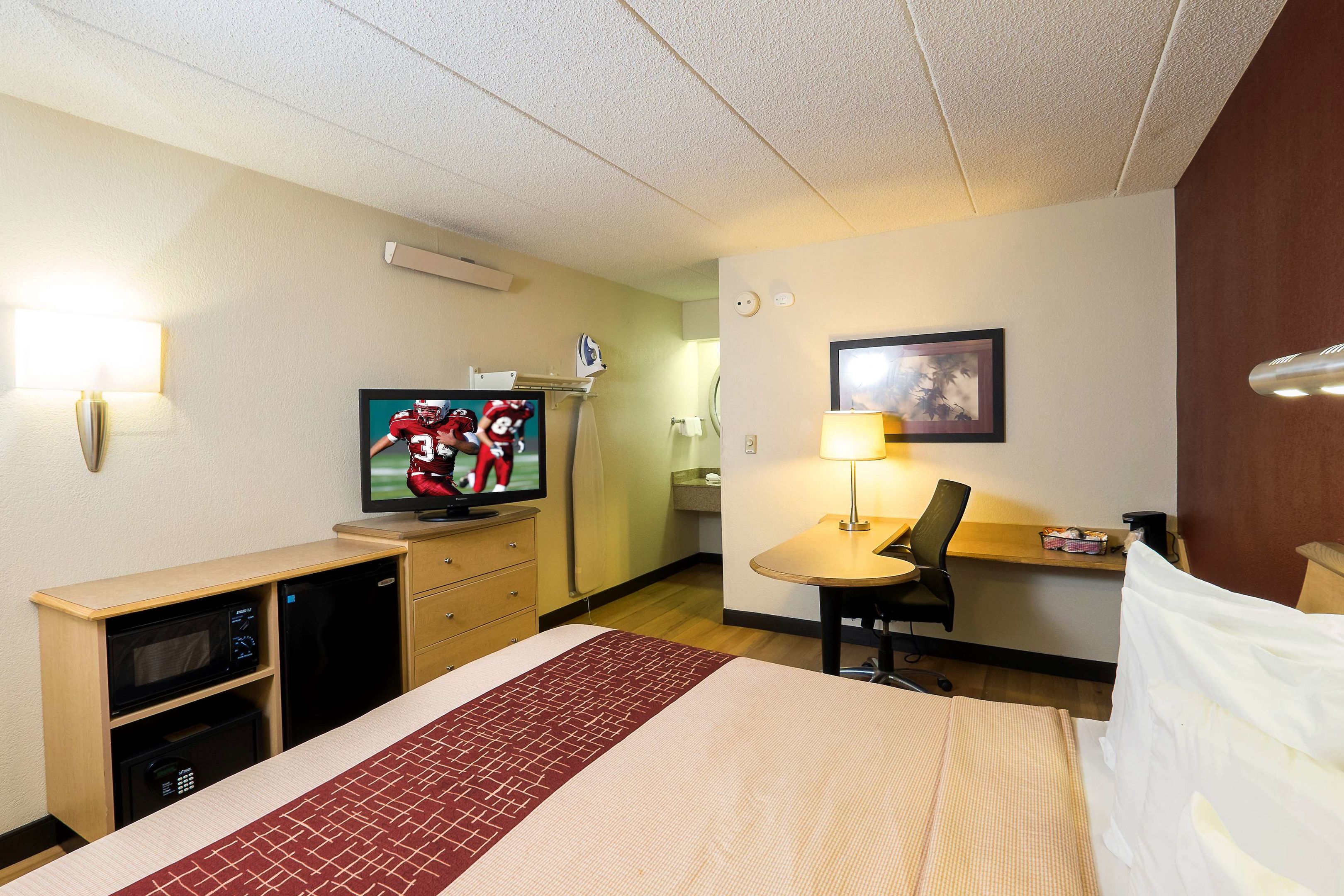 red roof inn tinton falls jersey shore
