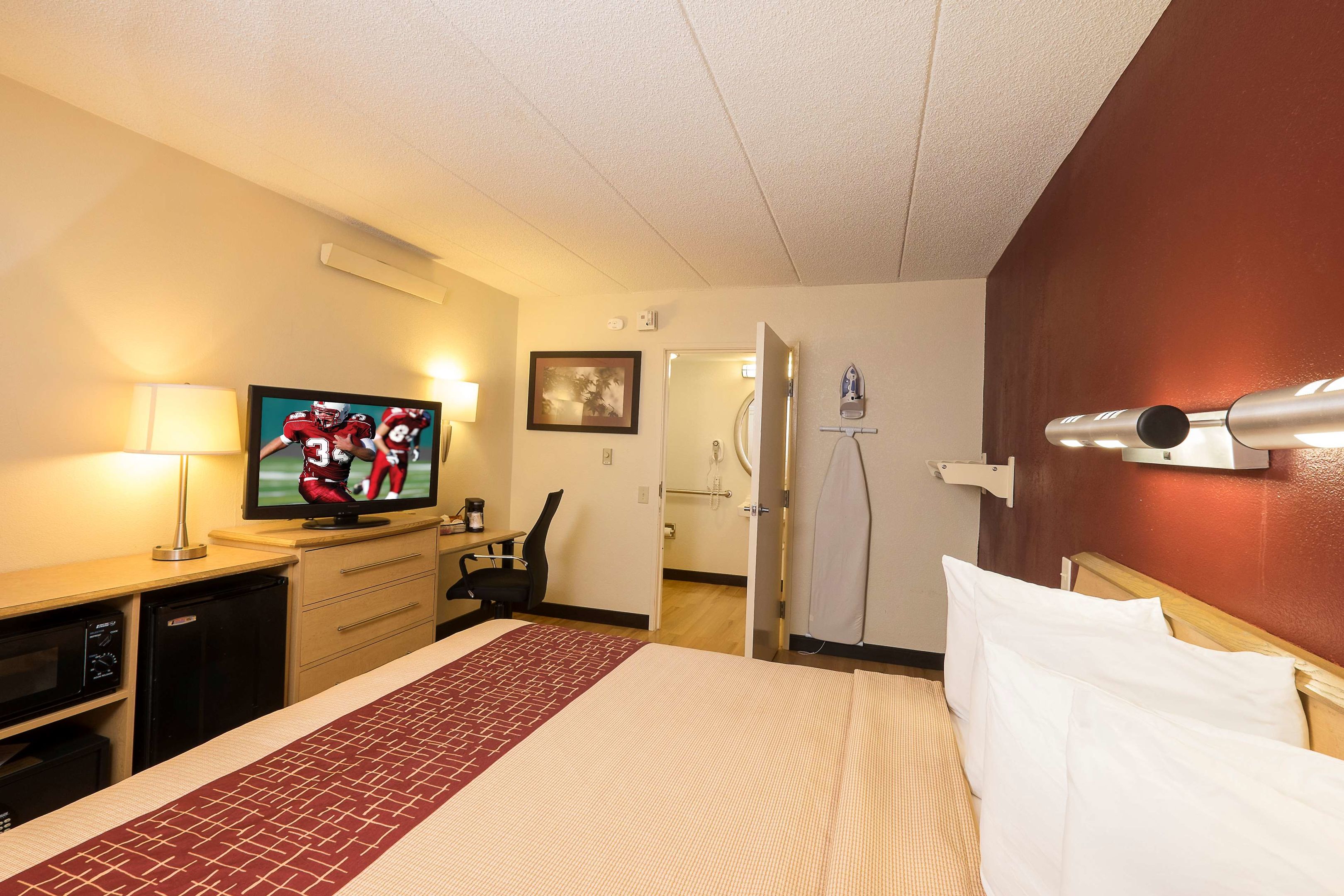 red roof inn tinton falls jersey shore