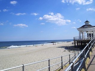 Doubletree By Hilton Tinton Falls - Eatontown,Long Branch>>Eatontown,4 star