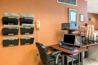 The Hub Middletown Red Bank, Bw Signature Collection,Hazlet>>Fairview,3 star