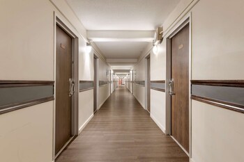 Econo Lodge,High Point,2 star