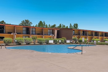 Econo Lodge,High Point,2 star