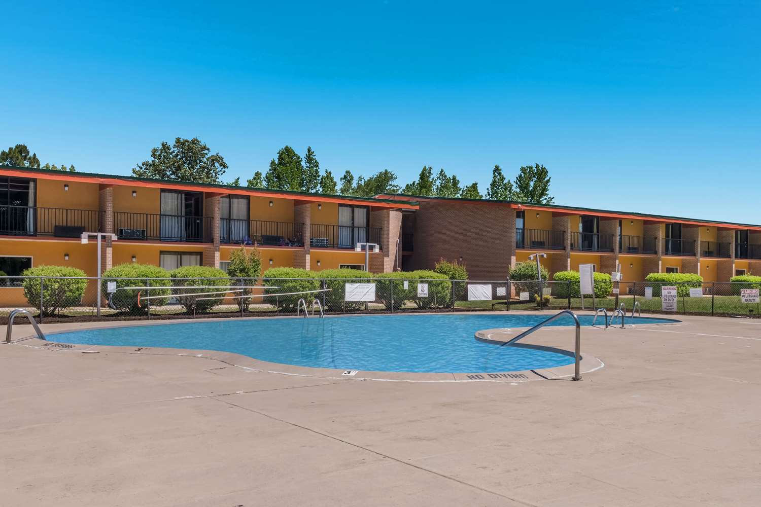 econo lodge