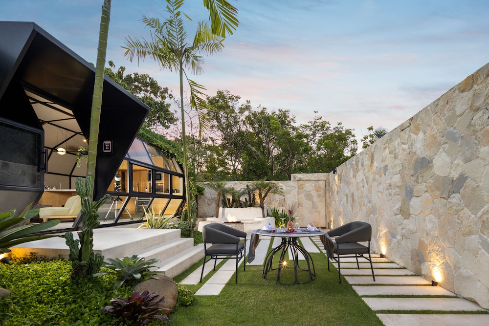 airship bali 1