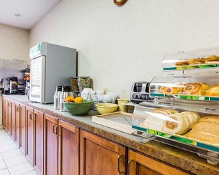 Quality Inn & Suites,Montrose>>Cimarron,2 star